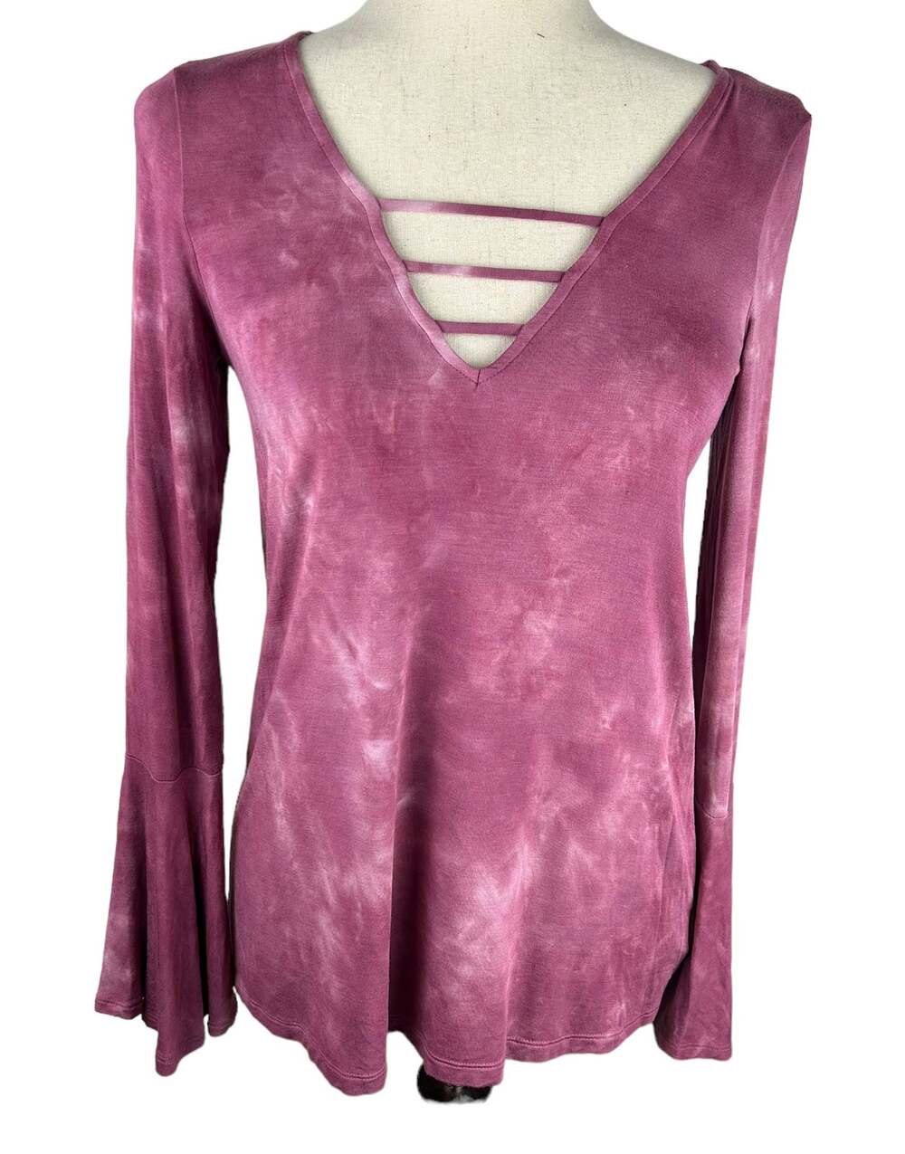 American Eagle Soft and Sexy Tie Dye Rose V Neck Strap Detail Blouse Size S EUC